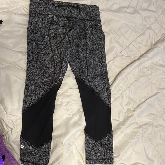 Lululemon leggings - Picture 2 of 3